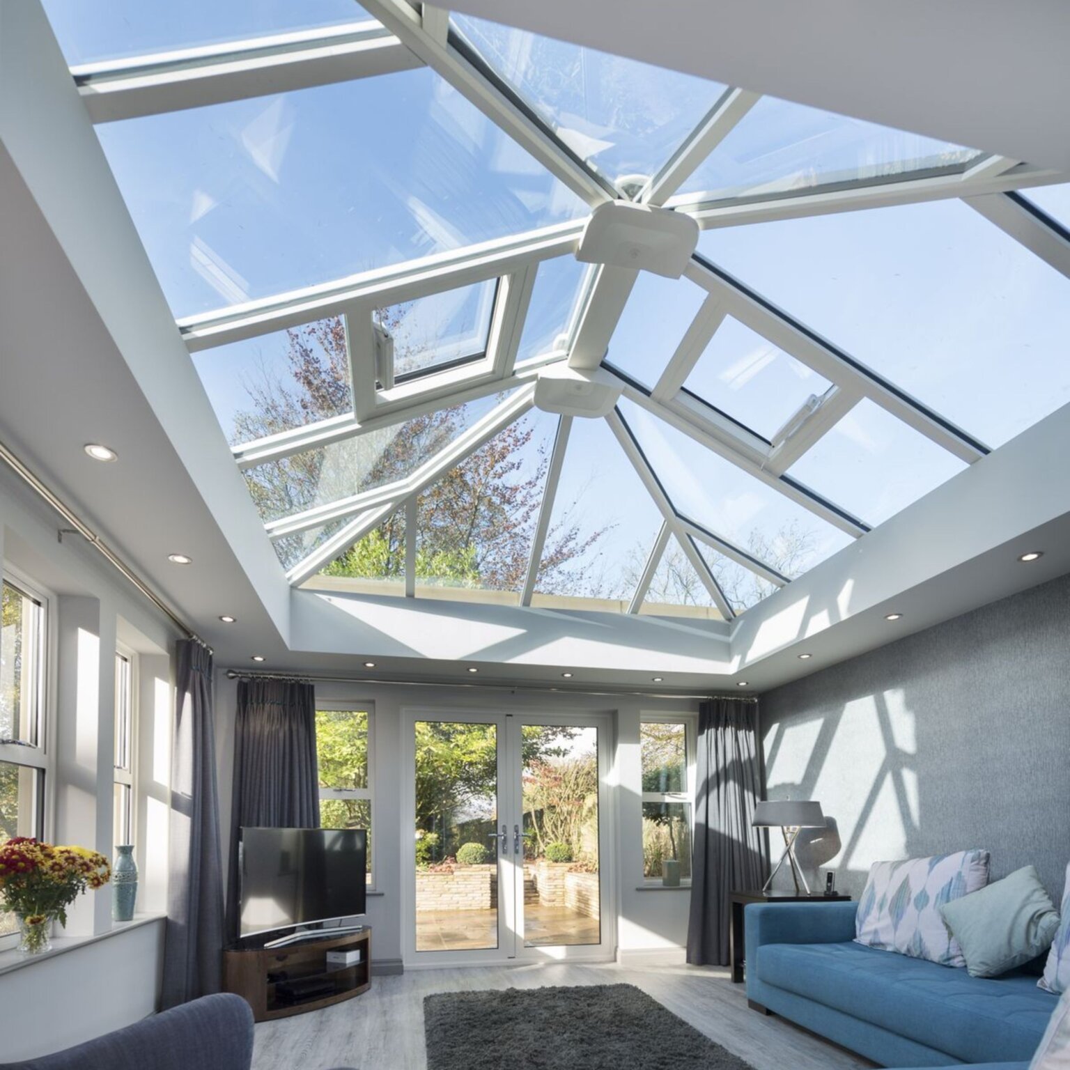 glass skylights in dubai